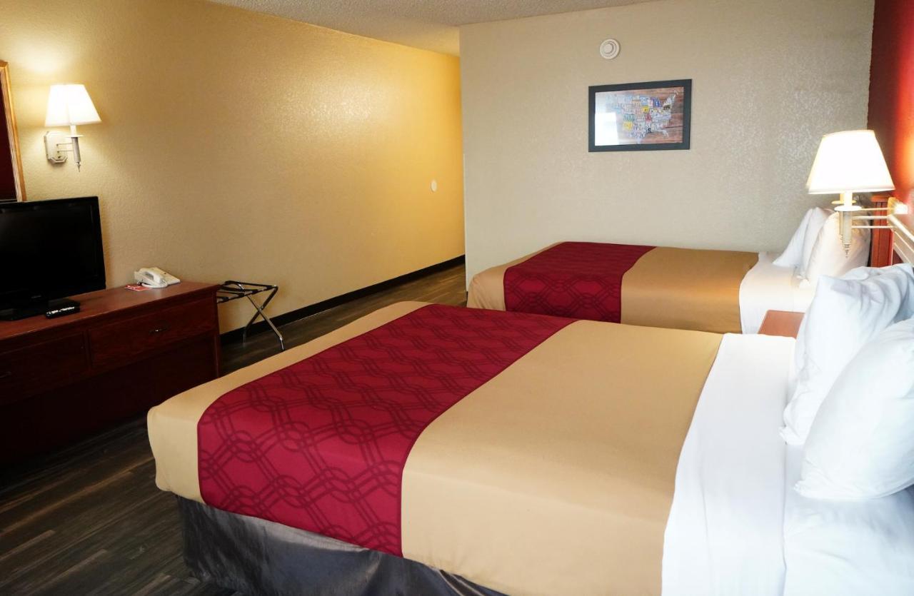 Econo Lodge Inn & Suites Карні Екстер'єр фото
