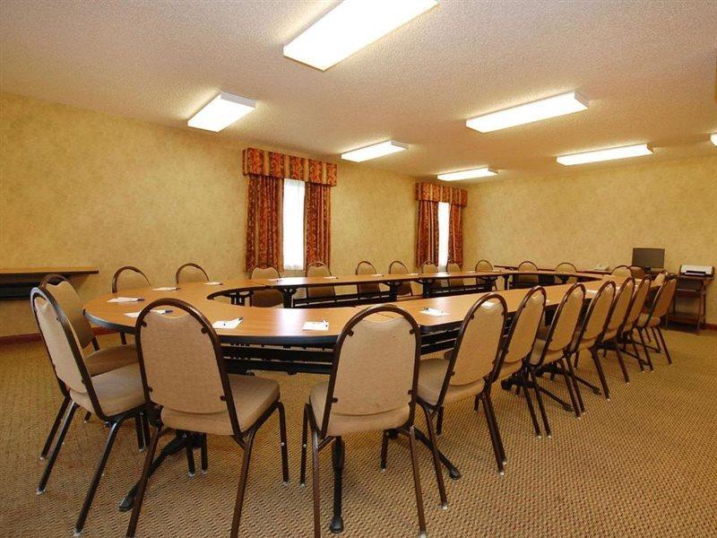 Econo Lodge Inn & Suites Карні Екстер'єр фото