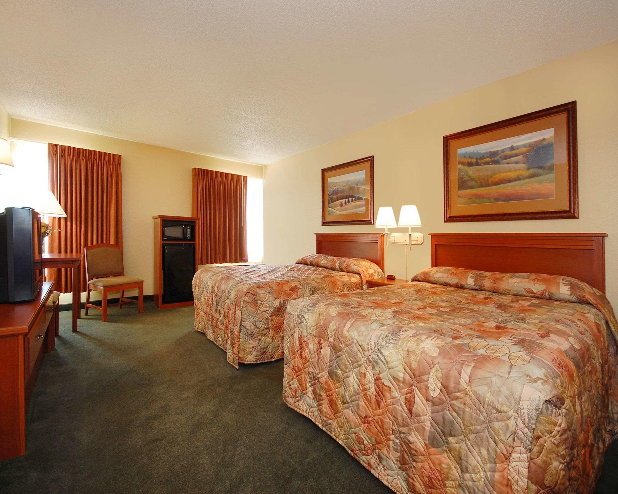 Econo Lodge Inn & Suites Карні Екстер'єр фото